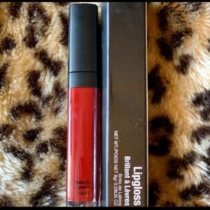 DK moisturizing “Marilyn” Tinted Lipgloss 💕💄💋